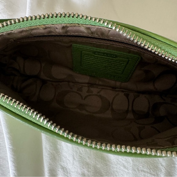 Vintage Coach Kelly Green Leather Y2K Mini Hampton Baguette Shoulder Bag - Picture 3 of 4
